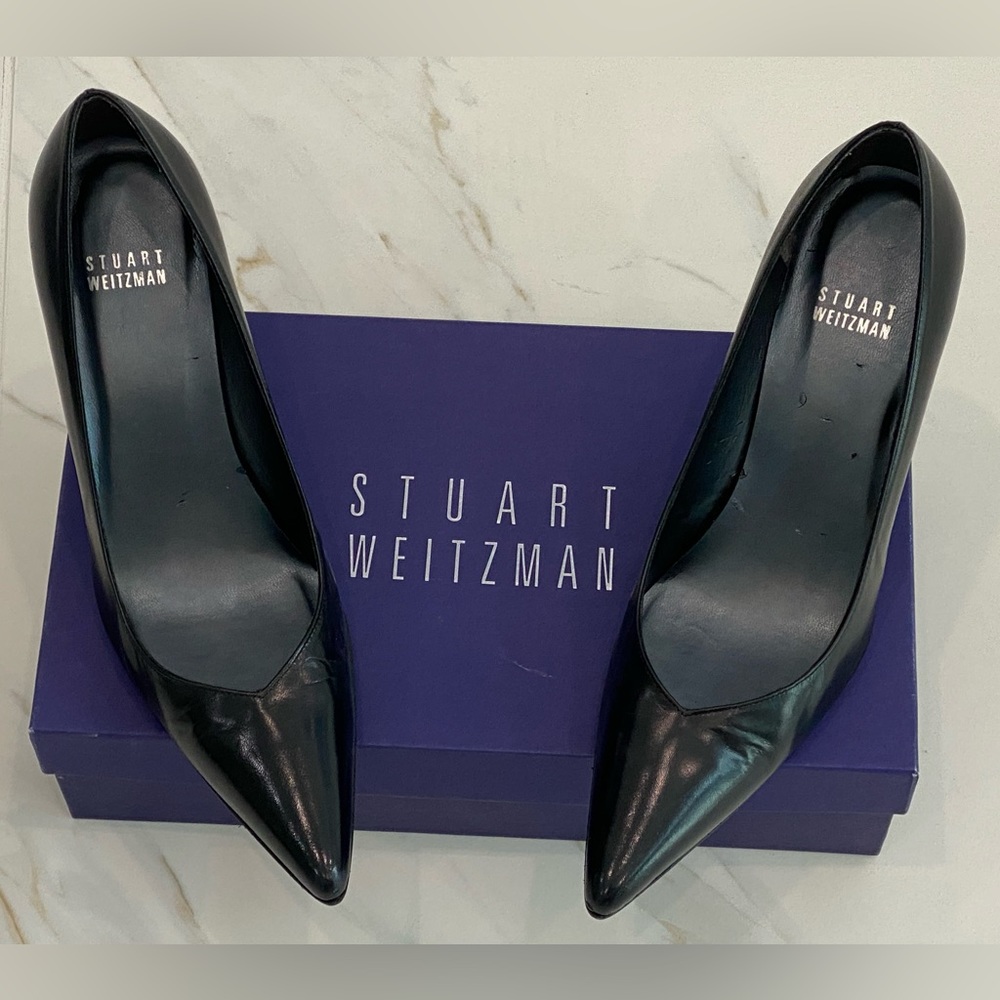 Stuart Weitzman Classic Black Leather Pumps (7.5)